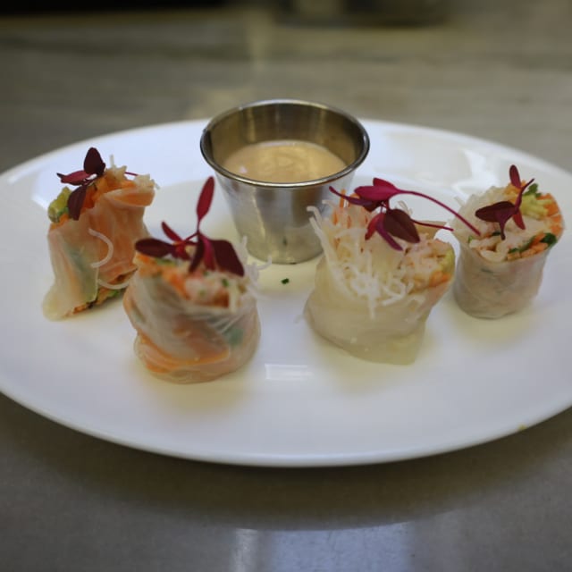 Lobster Paper Rice Roll.